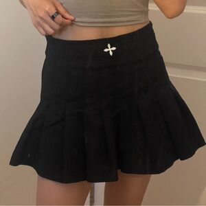 SMFK Black Pleated Skirt